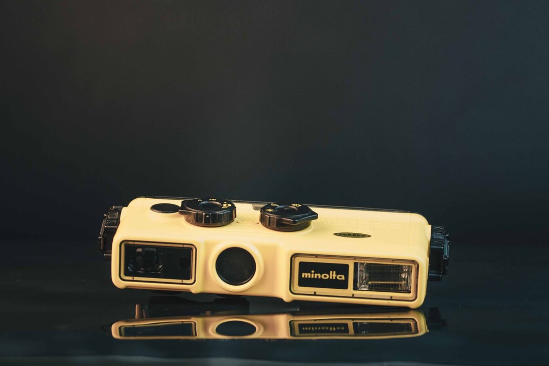 MINOLTA WEATHERMATIC A #110防水底片相机 - 相机 - 其他金属 黑色