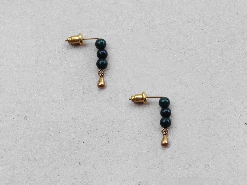 小巧简约绿玉珠黄铜耳环 - 耳环/耳夹 - 玉石 绿色