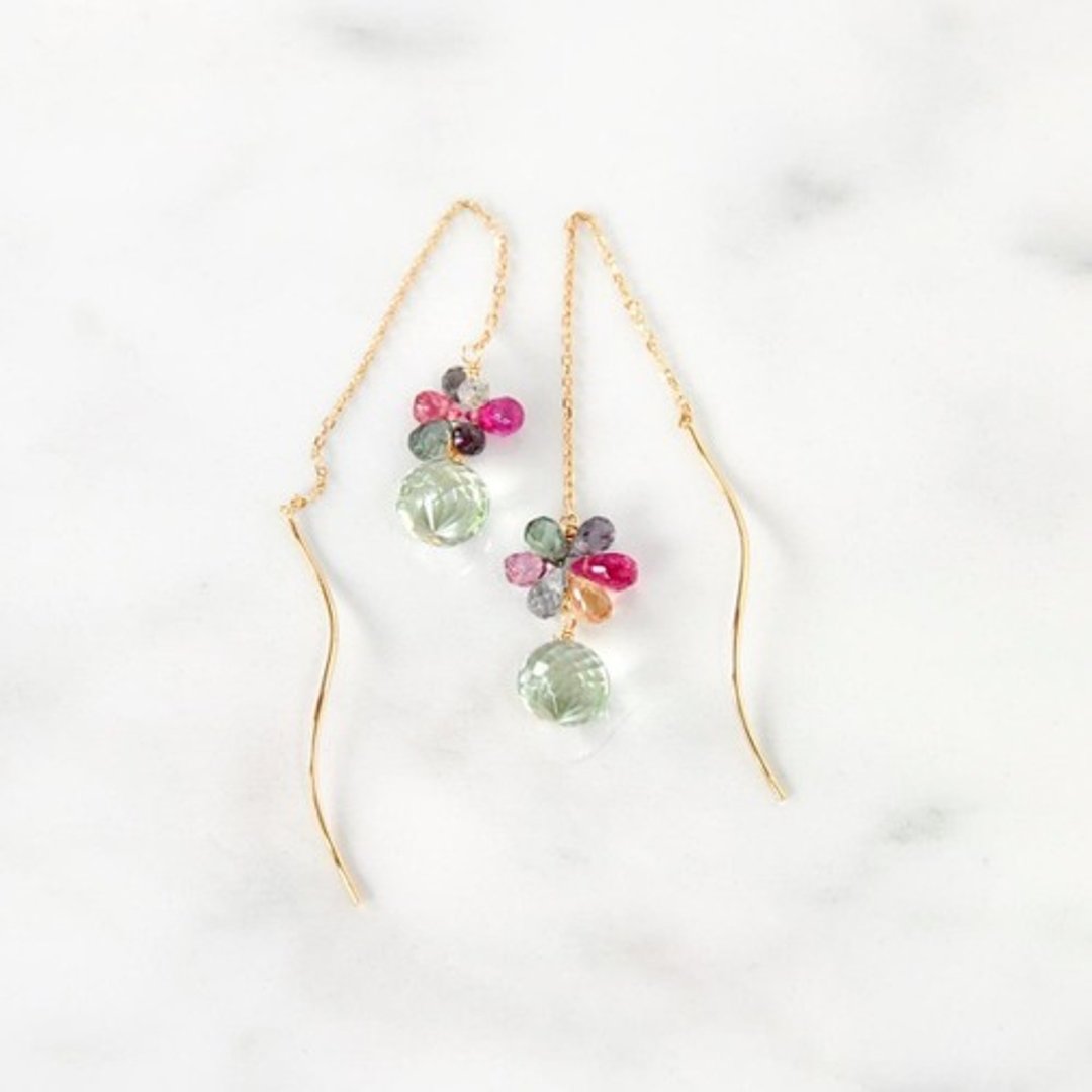 K10YG/February Birth Green Amethyst (Pladiolite) x Multicolor Spinel Wave American Earrings - 耳环/耳夹 - 宝石 