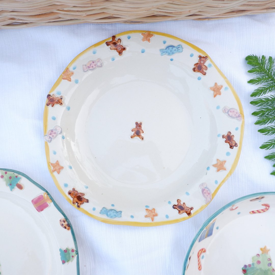 Christmas collection  | Hand built plate 1| Teddy bear | ceramic handmade - 盘子/餐盘/盘架 - 陶 黄色