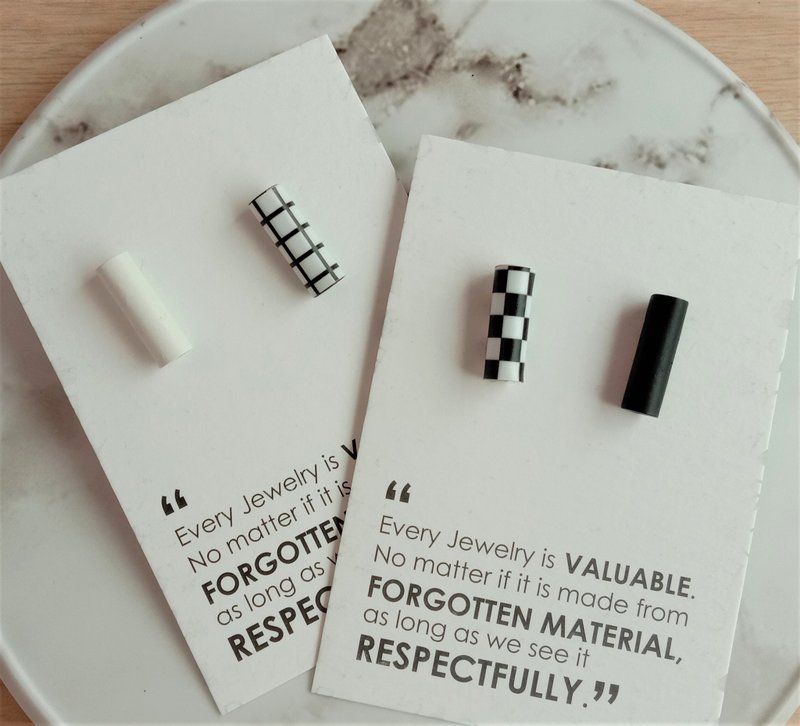 耳环 经典黑白_SPIRA_管状纸珠 同系列可换搭 - 耳环/耳夹 - 纸 白色