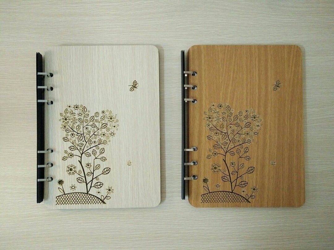 【教师节礼物】A5两片活页6孔笔记本─心之树 免费刻字 - 笔记本/手帐 - 木头 咖啡色