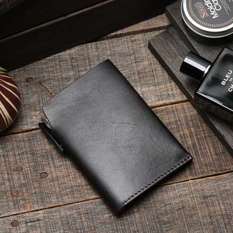 Retro 护照套∣曜石黑手染植鞣牛皮革∣多色 - 护照夹/护照套 - 真皮 黑色