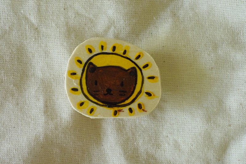 太阳猫手工木别针 - 胸针 - 木头 黄色