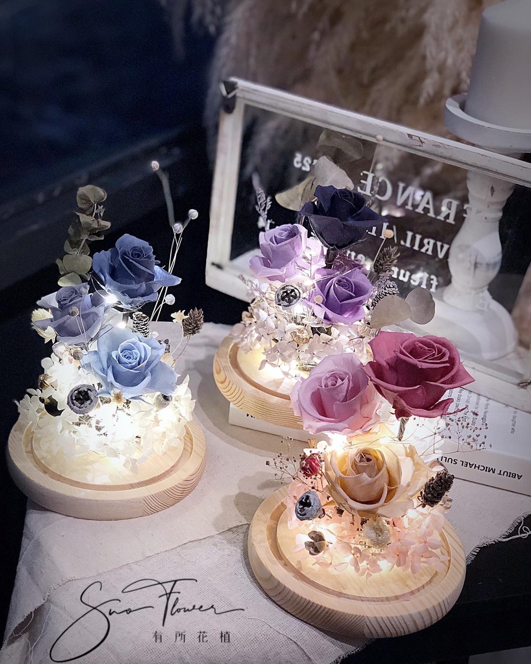 永生花玻璃盅(有灯)/永生花/居家布置/办公室疗愈小物/送礼小物 - 干燥花/捧花 - 其他材质 