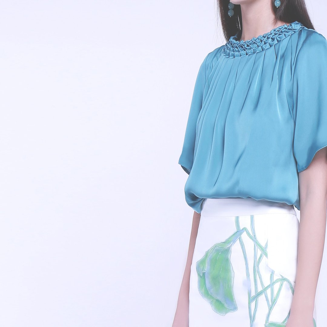 水蓝绿色菱钻型手工圆领短袖原创上衣  純色 素色 淨色 - 女装上衣 - 其他材质 蓝色