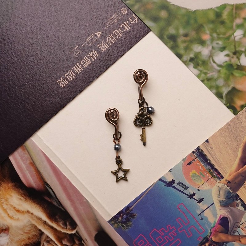 猫头鹰钥匙 不对称无痛耳夹 - 耳环/耳夹 - 其他金属 