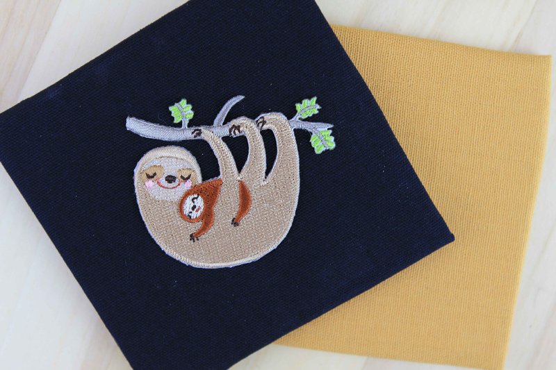 树懒母子抱抱-自黏绣布贴大树懒系列 - 编织/刺绣/羊毛毡/裁缝 - 绣线 