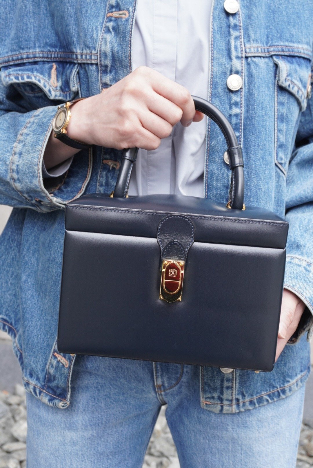 【日本直送 名牌中古包】LOEWE 罗威 经典海军蓝 Anagram 压纹皮革手提包 复古风情 珍稀逸品 - 手提包/手提袋 - 真皮 蓝色