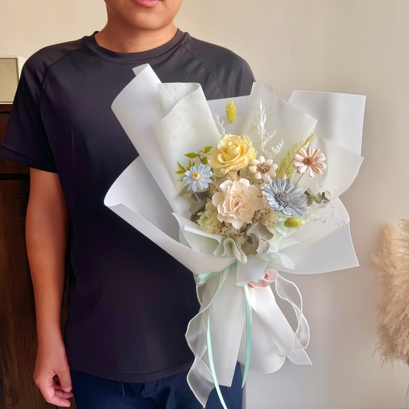 夏日特调 黄蓝色系 永生玫瑰花束 - 干燥花/捧花 - 植物．花 白色