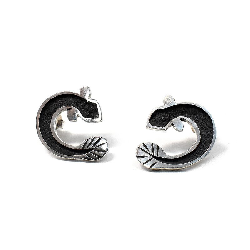 鳗鱼 银饰耳环 (一对贩售) - 耳环/耳夹 - 纯银 银色