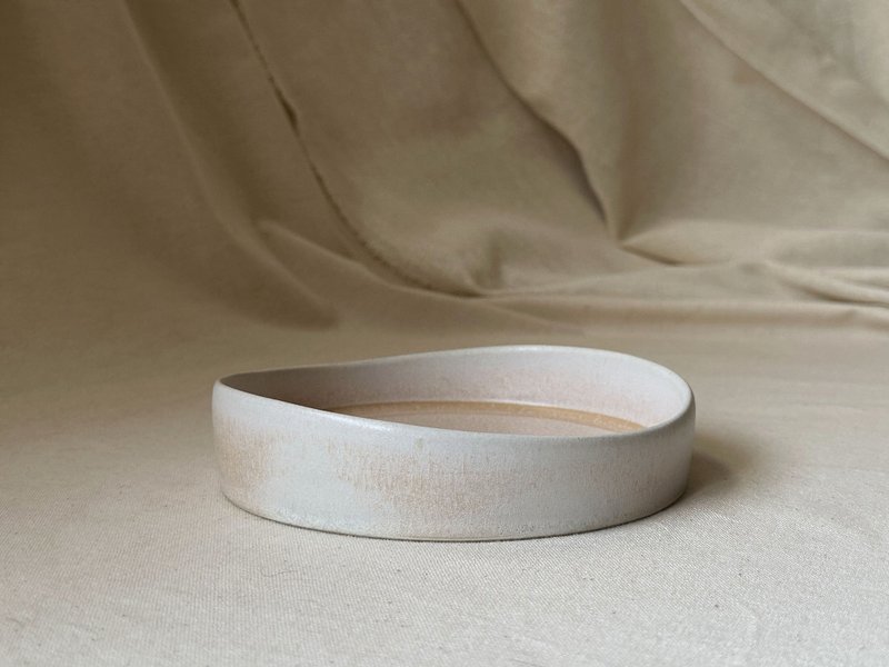 贝粉 平底深皿 - 盘子/餐盘/盘架 - 陶 