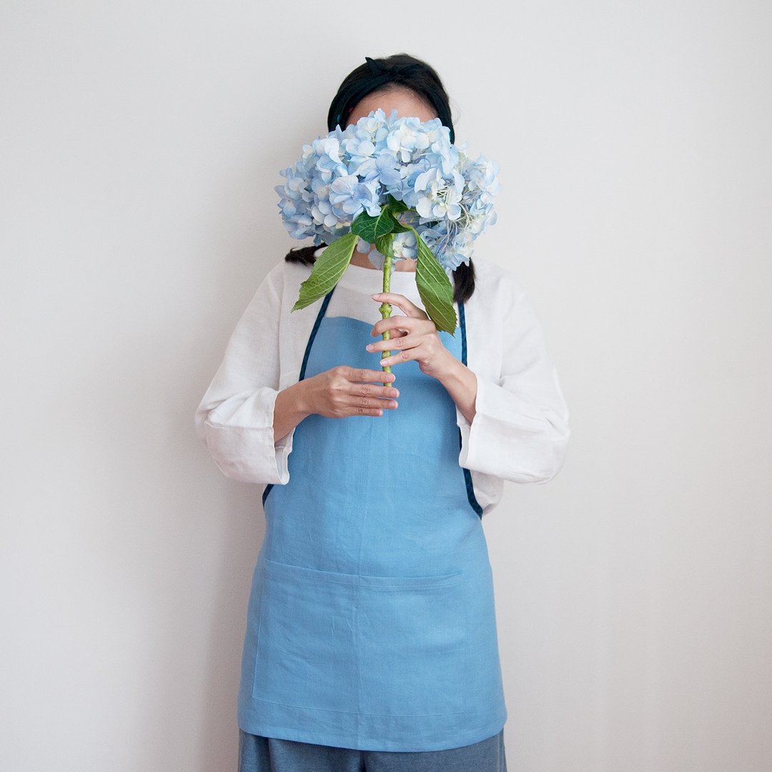Linen Apron in French Blue Handmade Apron Gift Color Block - 围裙 - 棉 蓝色