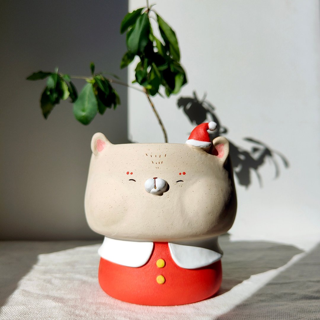 White kitty with Xmas dress planter. Approx 4 inch pot. - 花瓶/陶器 - 陶 