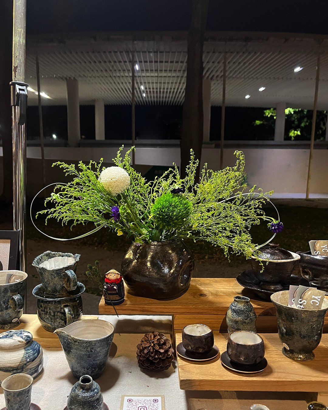 凹凸 花器 花瓶 | 陶器皿 - 花瓶/陶器 - 陶 黑色