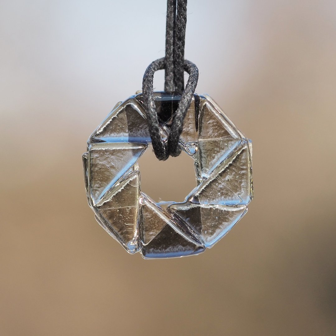 Memory glass (shutter [mini] [monochrome]) Necklace [size can be selected] [made-to-order] - 项链 - 玻璃 黑色
