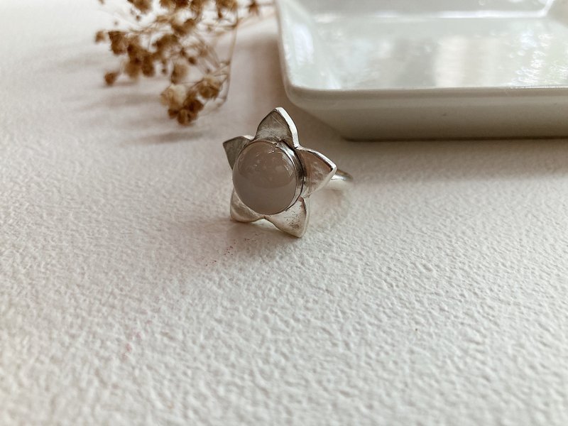 ||星星造型镶崁天然石||纯银戒指 - 戒指 - 银 银色