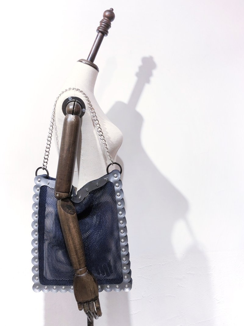 型格实用螺丝组装大号网眼透视包 - 画框效果 - 手提包/手提袋 - 人造皮革 银色