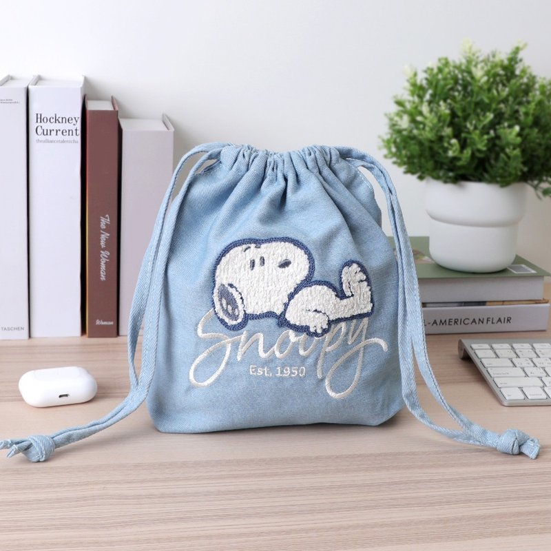Peanuts Snoopy Oversize 牛仔风束口袋-史努比 毛巾绣收纳袋 - 束口袋双肩包 - 聚酯纤维 多色