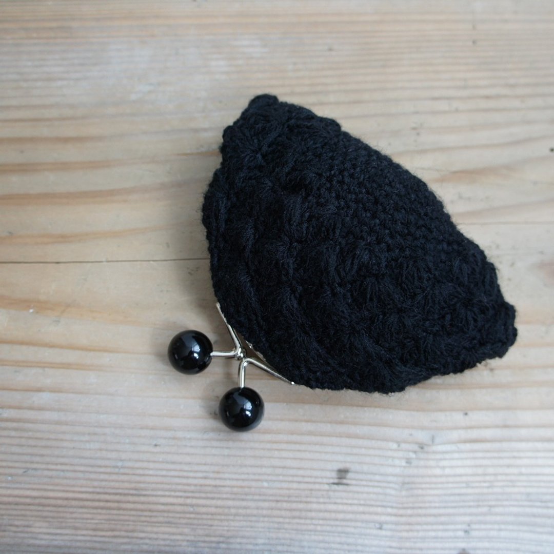 Ba-ba handmade Crochet minipouch No.C1106 - 化妆包/杂物包 - 其他材质 黑色