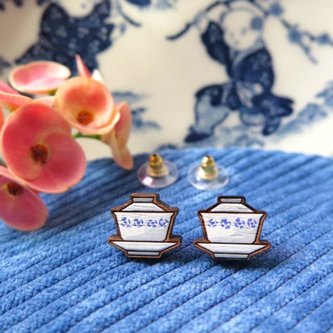Wooden earring chinese tea cup - 耳环/耳夹 - 木头 灰色