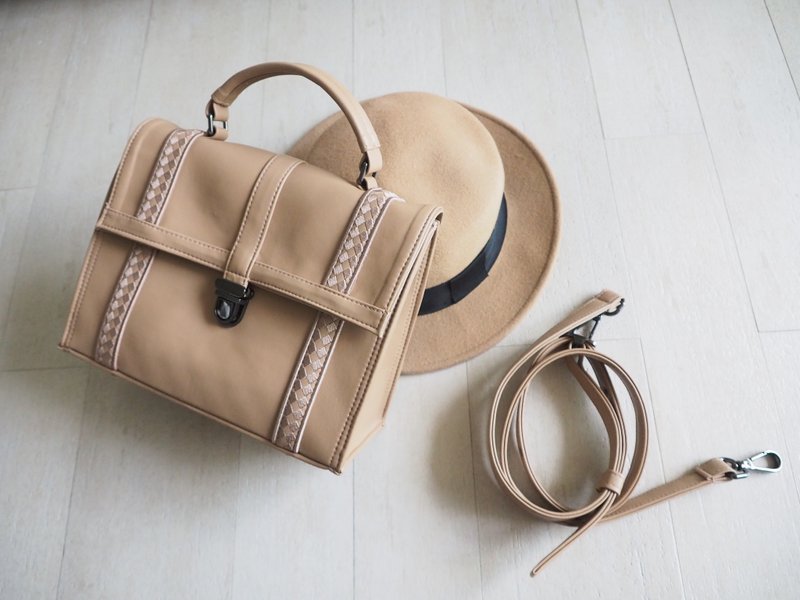 Mini Beige Cover Bag (M) - 手提包/手提袋 - 纸 金色