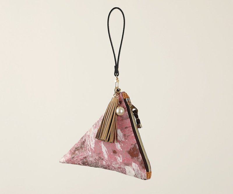Gypsophila -pink- triangular clutch pouch bag - 化妆包/杂物包 - 其他材质 粉红色