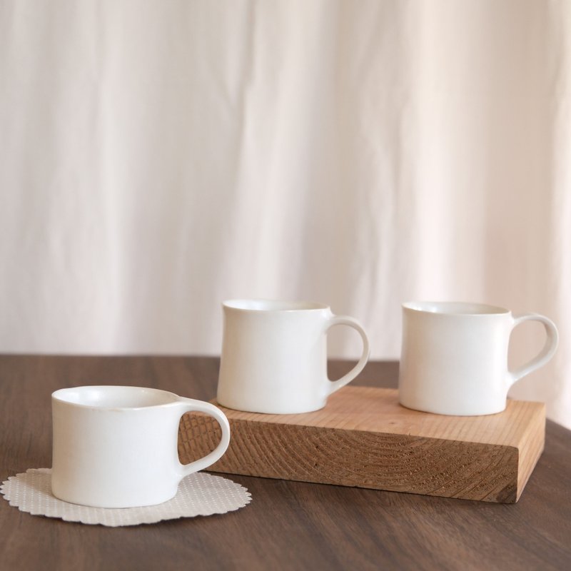 手捏陶器/杯子 - 咖啡杯/马克杯 - 陶 白色