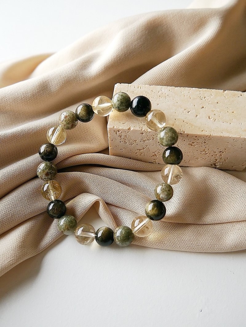 巴西黄水晶/绿幽灵/银曜石 - 招正财提升财运事业运招贵人避邪防小 - 手链/手环 - 水晶 绿色