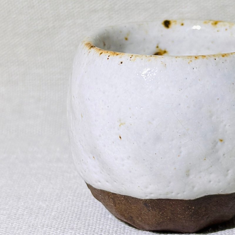 No.5 / 矿白系列 Mineral White / 手捏小杯 (S) - 茶具/茶杯 - 瓷 多色