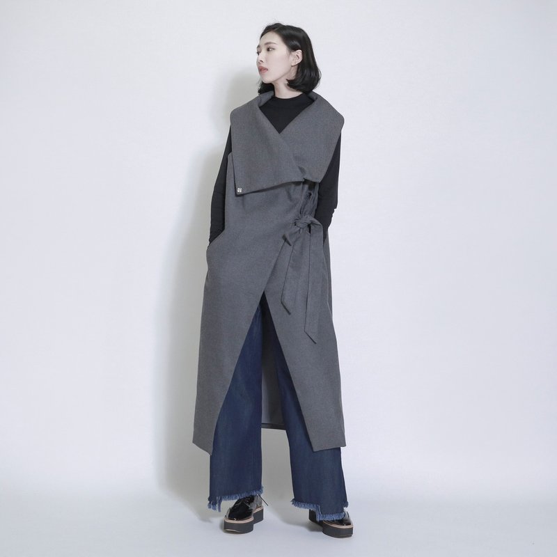 Hill 丘陵翻领毛料背心_7AF030_灰 - 女装休闲/机能外套 - 棉．麻 灰色