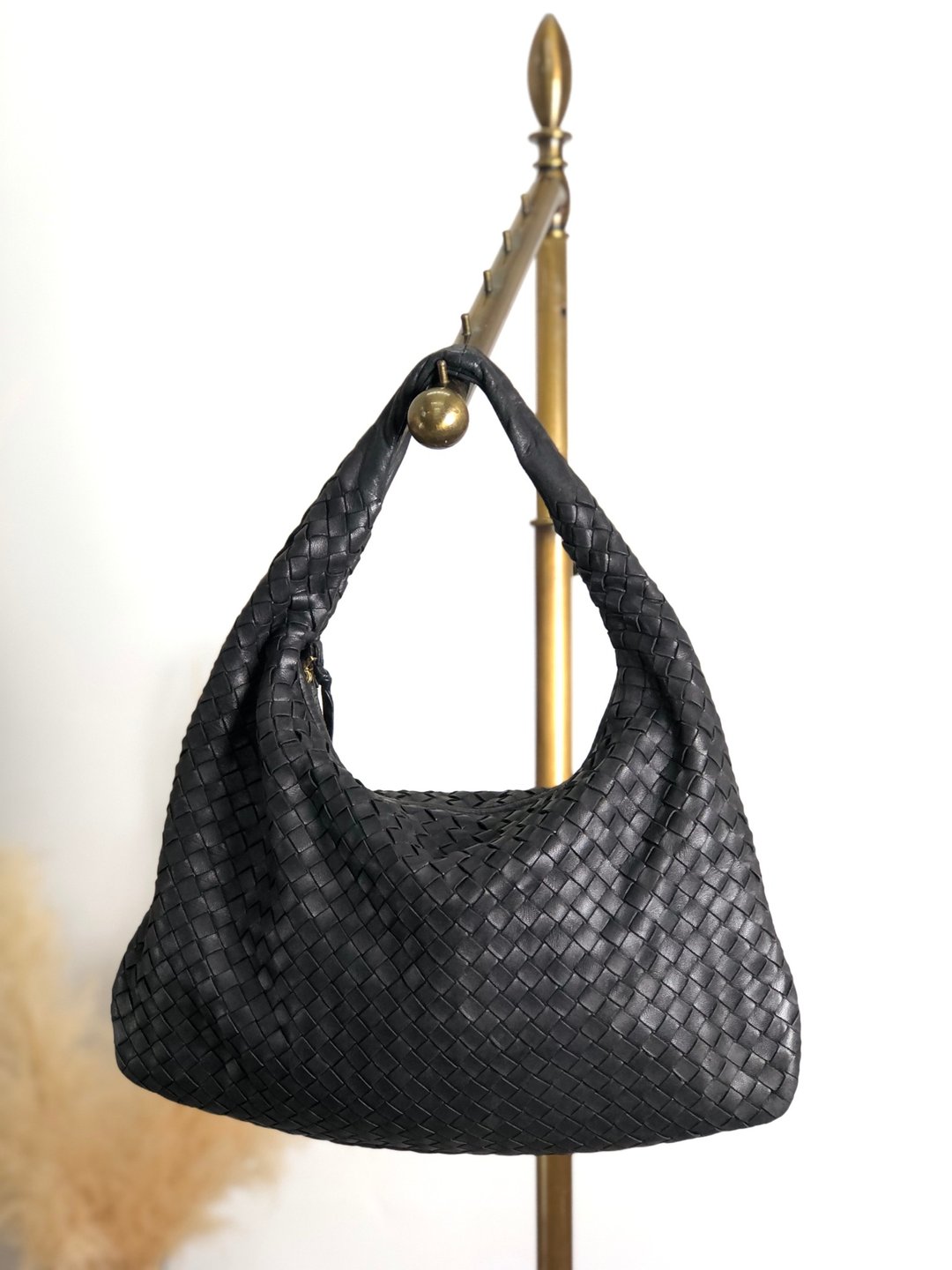 【日本直送，名牌二手包装】Bottega Veneta 单肩包黑皮革 intrecciato 流浪汉包 复古 t85582 - 侧背包/斜挎包 - 真皮 黑色