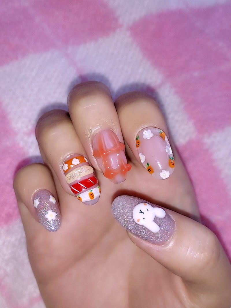 白兔泡泡糖/手绘穿戴甲/手作/原创/手绘/指甲片 - 指甲油/指甲贴 - 树脂 多色