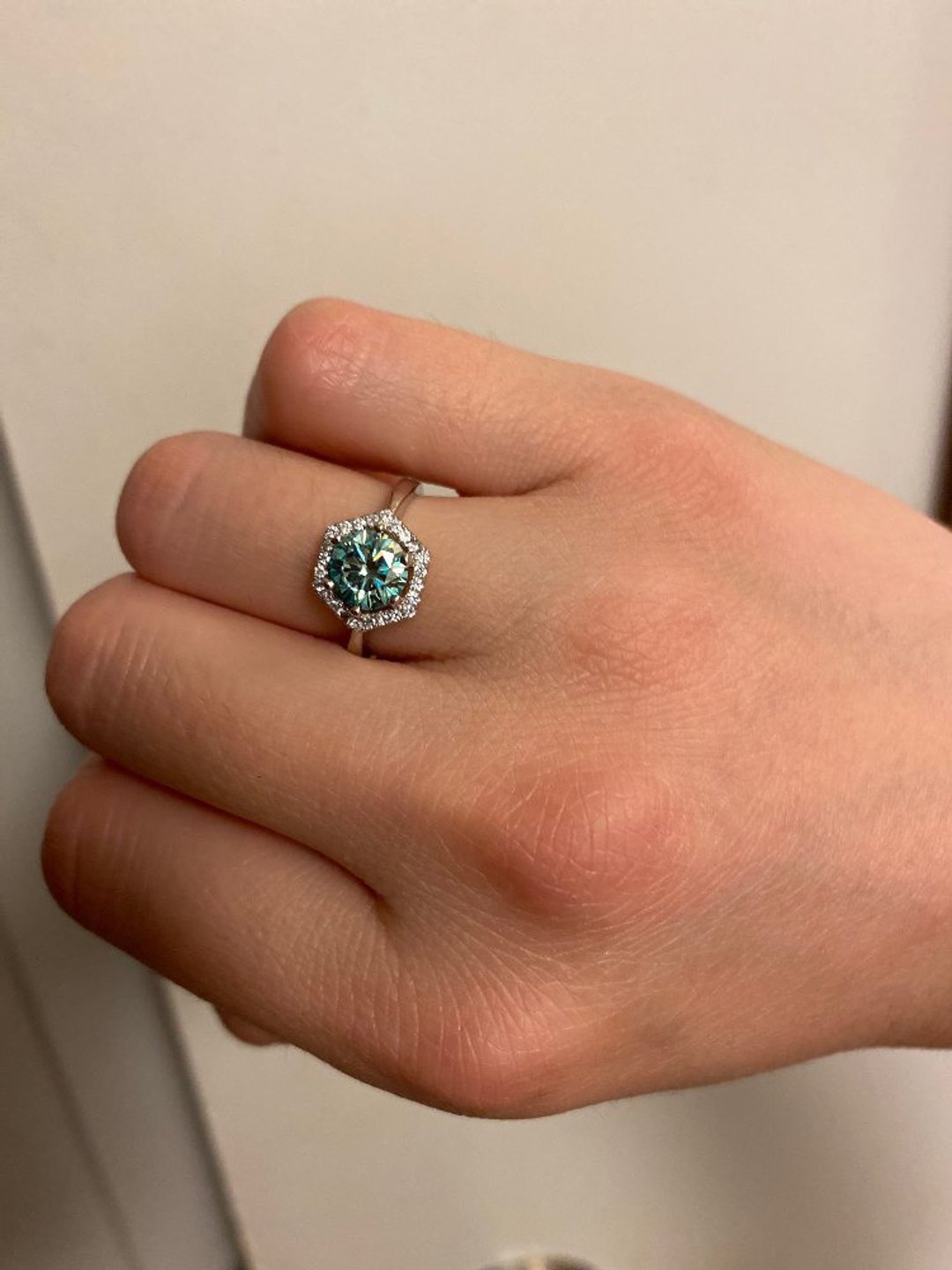Moissanite Ring, Green Moissanite Ring, Excellent Quality D Color Moissanite - 戒指 - 其他金属 银色