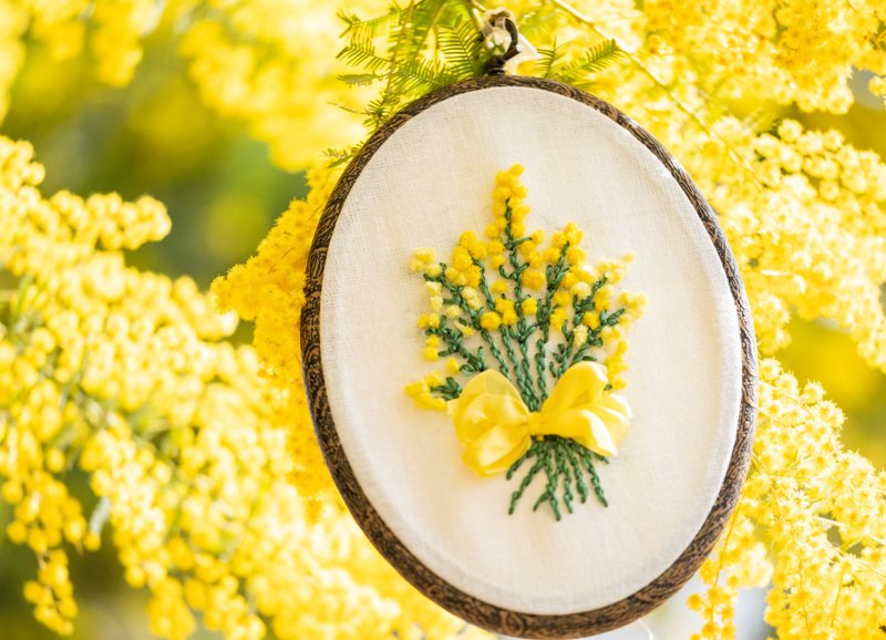 March 8th is Mimosa Day Mimosa Flower Embroidery Production Kit Outline For those who want to embroider firmly - 编织/刺绣/羊毛毡/裁缝 - 绣线 黄色