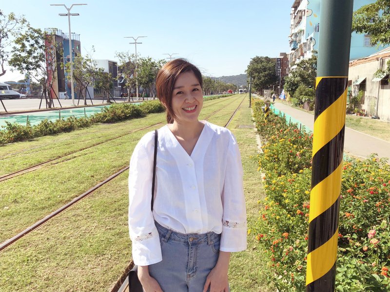 Delphi 复古蓬蓬袖蕾丝雏菊麻质衬衫 - 女装衬衫 - 棉．麻 白色