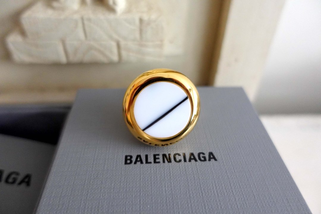 全新未使用Balenciaga镀真金圆型云石戒指 名牌正版精品新品型格 - 戒指 - 铜/黄铜 多色