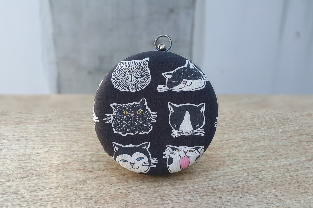可爱猫脸 日布 猫咪大头 口金硬壳包 小圆包 口金包 猫咪 - 侧背包/斜挎包 - 棉 