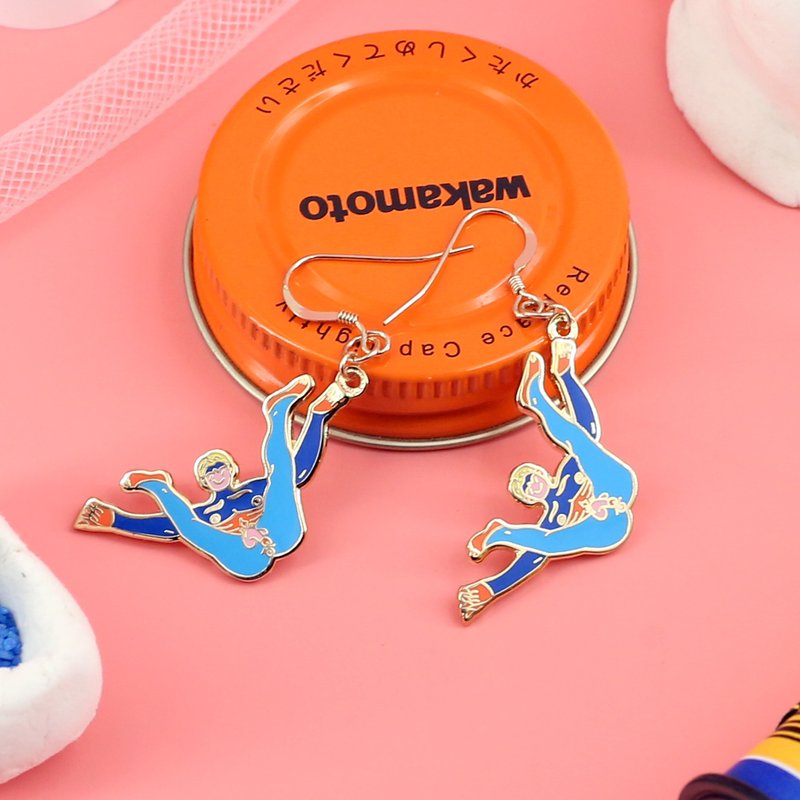 三时七有SENSECUE 可爱可爱系列 原创设计配饰耳环 黄发小蓝人 - 耳环/耳夹 - 其他金属 