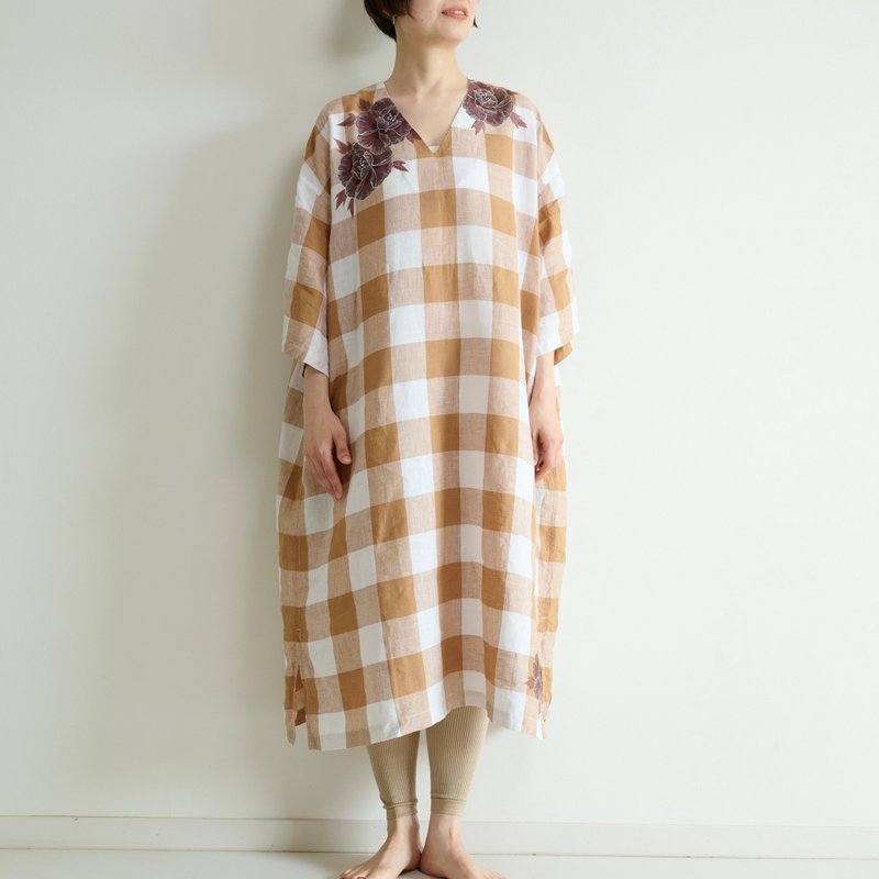 格纹亚麻 kaftan 洋装 - 牡丹 - 洋装/连衣裙 - 棉．麻 卡其色