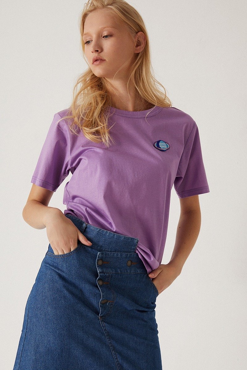 COFFEE PEPPER原创设计 紫罗兰星球绣花章宽松圆领短袖纯棉T恤 - 女装 T 恤 - 棉．麻 紫色