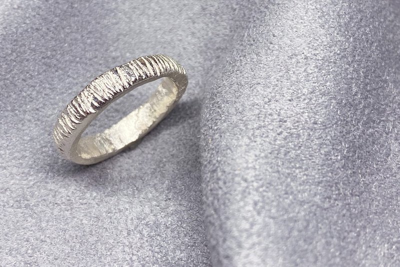 刻痕 SCRATCH - 戒指 - 纯银 银色