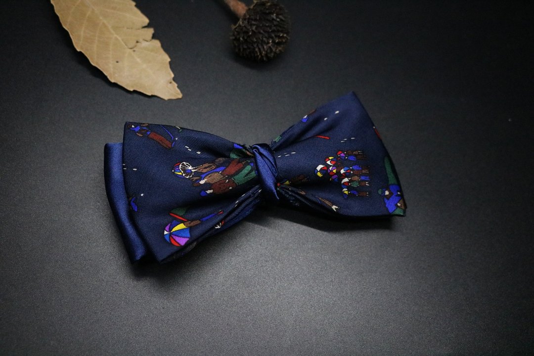蓝色真丝涂鸦领结/休闲百搭独特设计蝴蝶结 - 领结/领巾 - 丝．绢 多色