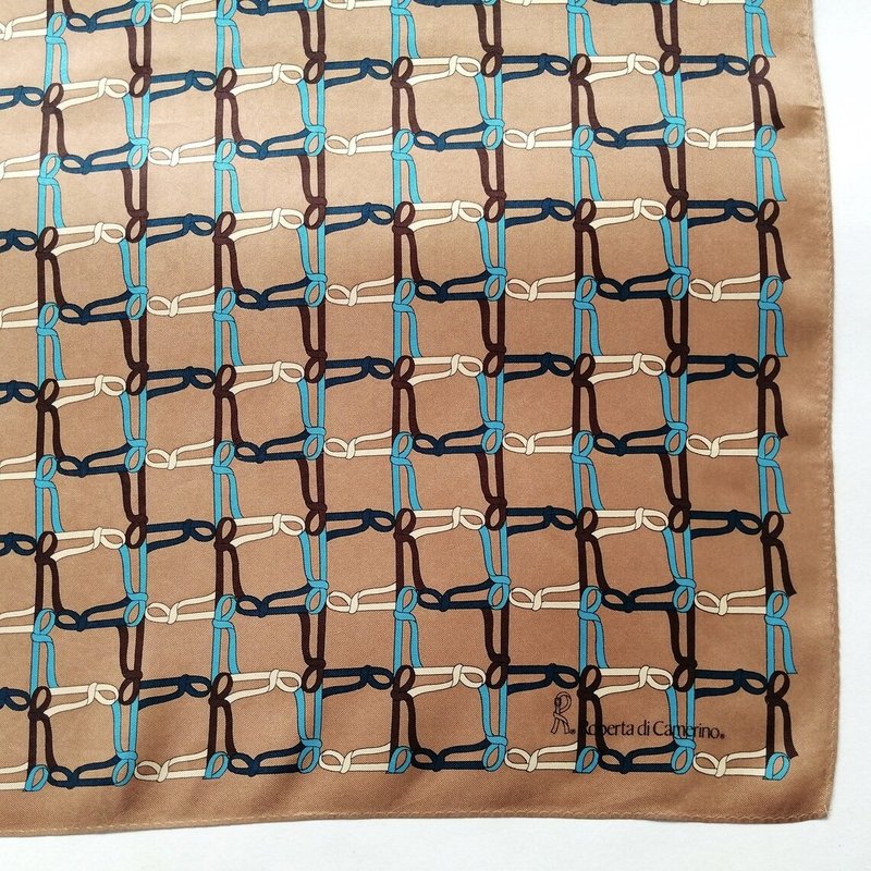经典 Roberta Di Camerino 丝巾，22.5 x 23 英寸，意大利制真丝丝巾 - 丝巾 - 丝．绢 卡其色