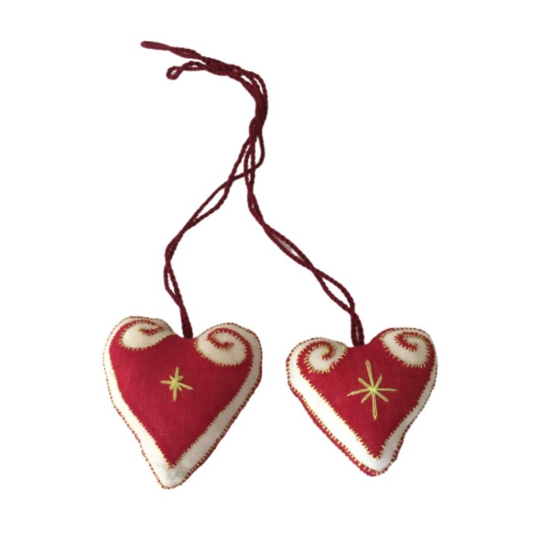 Hmong Embroidered Heart, Laos - 其他 - 棉．麻 红色