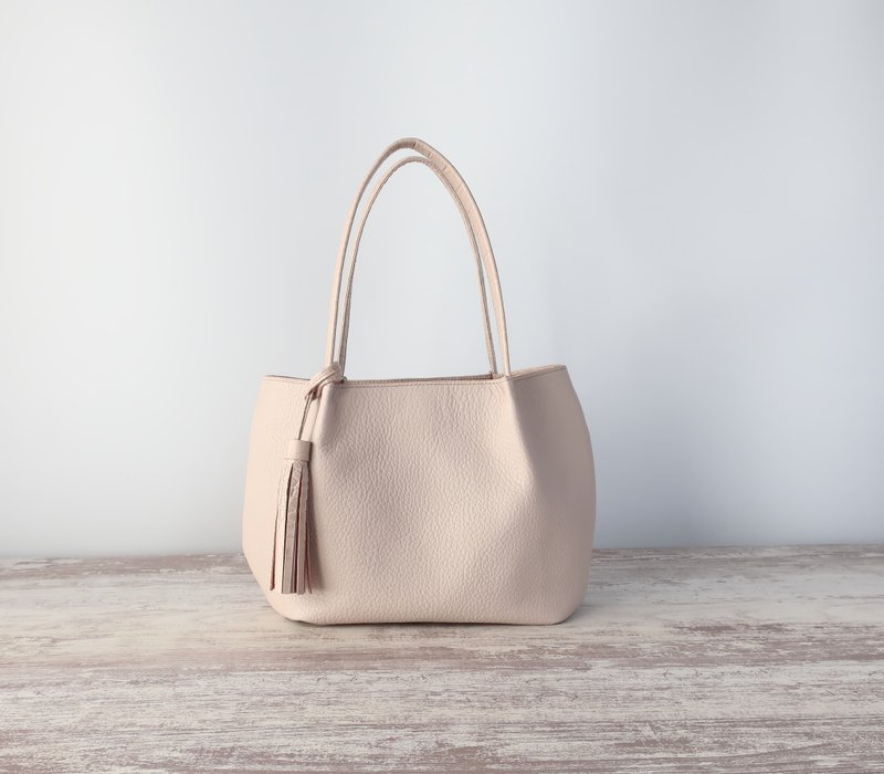 Fluffy tucked tote bag, SS size, pale pink x pink beige, made-to-order - 手提包/手提袋 - 真皮 粉红色