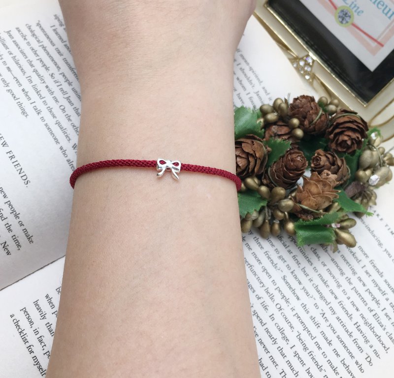 *Le Bonheur Line 幸福线* 925纯银 蝴蝶结 / 红线手链 手工订制 饰品 编织 冲浪绳 - 手链/手环 - 棉．麻 红色