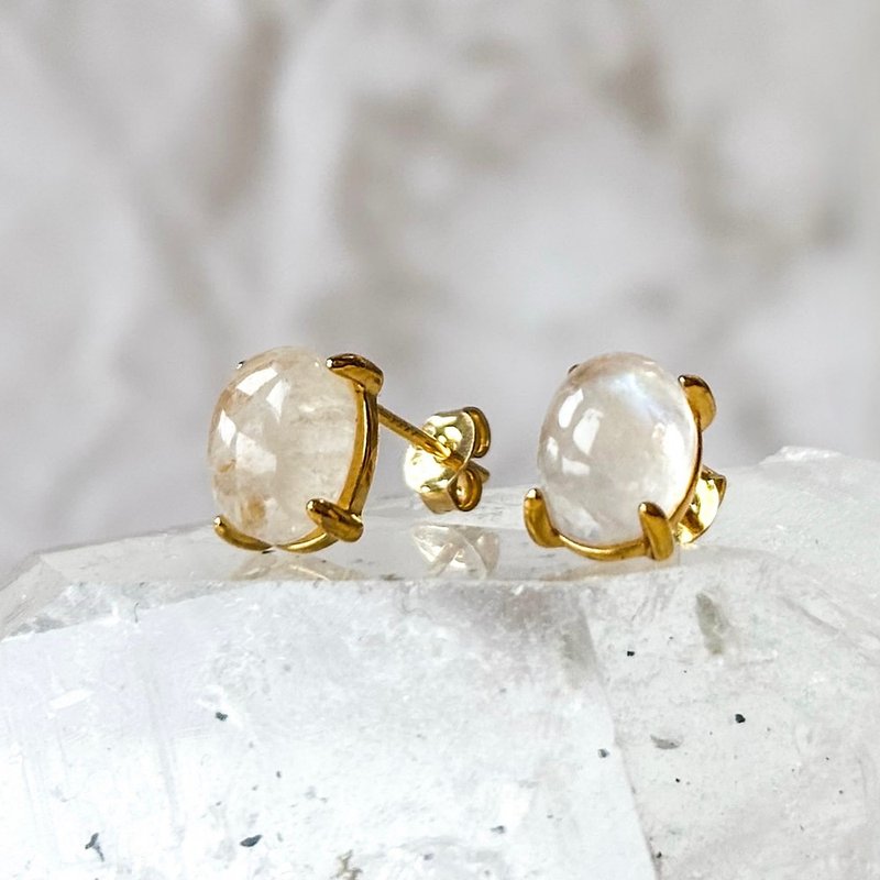 柔润闪耀　彩虹月光石椭圆耳钉・925银镀18K金　/双耳 - 耳环/耳夹 - 半宝石 透明