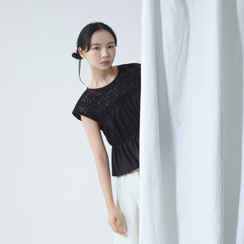 蕾丝拼接荷叶上衣 - 女装上衣 - 棉．麻 黑色