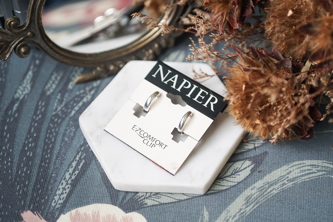 【老饰品/西洋老件】VINTAGE NAPIER 简约银色古着夹式耳 - 耳环/耳夹 - 其他金属 银色